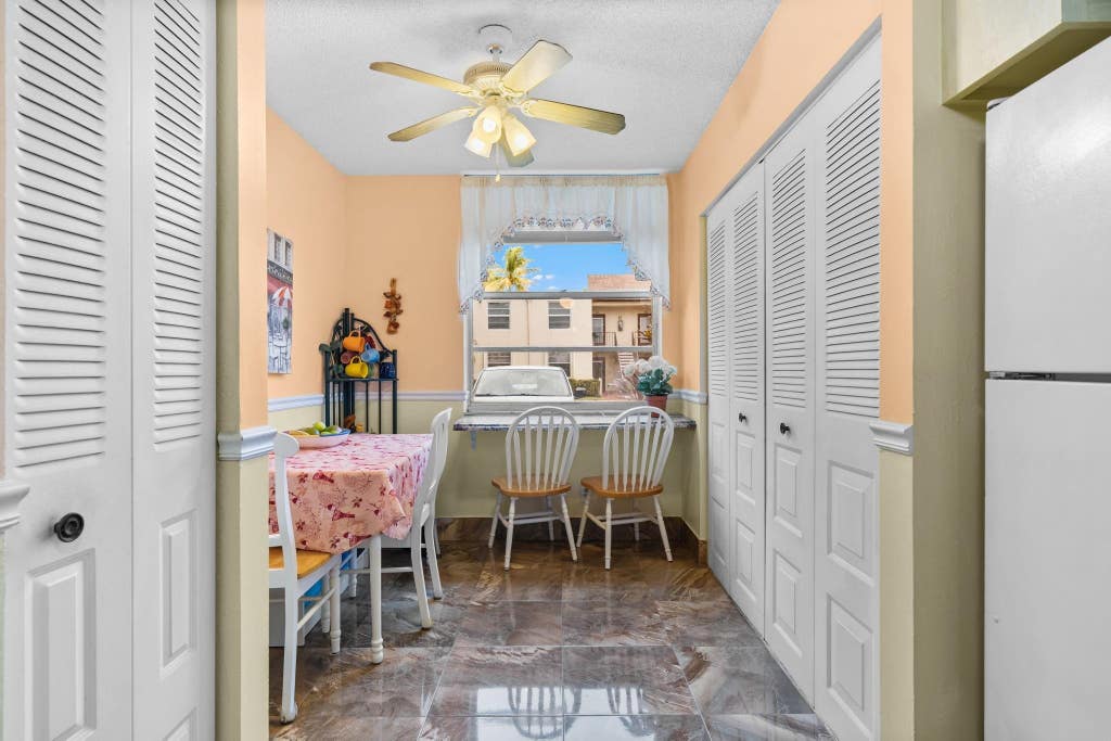 Photo of 10 Willowbrook Lane #108, Delray Beach, FL 33446 (MLS # B26044041)