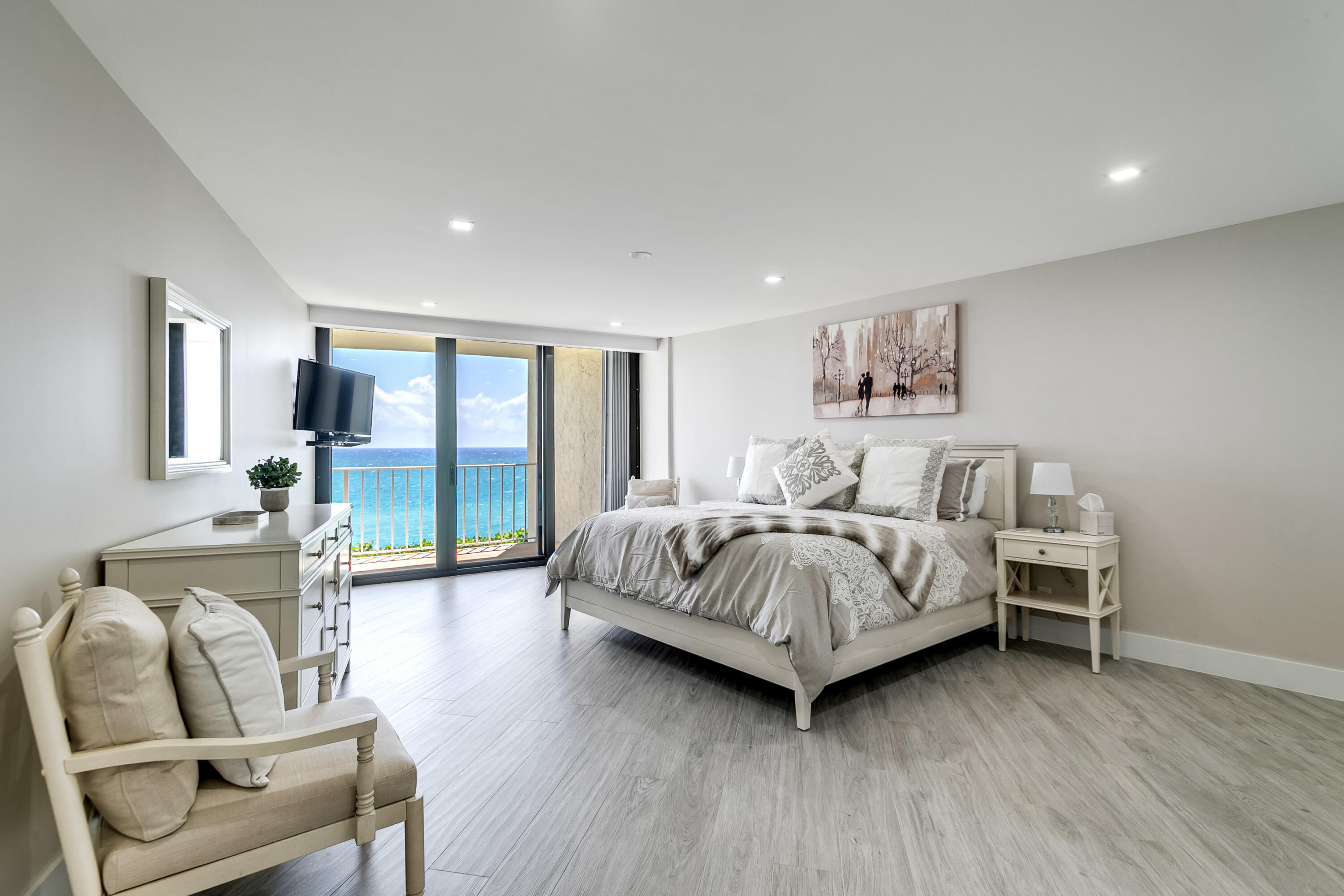 THIRTY-THREE SIXTY CONDO - Residential