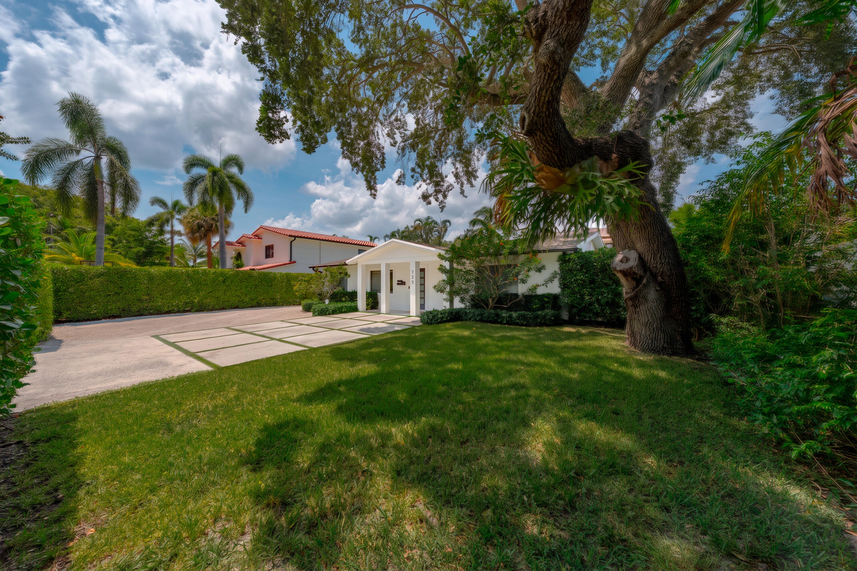739 NW 6TH Street
