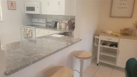 8101 Camino Real Unit 316, Miami, FL 33143 - MLS#: F10491884