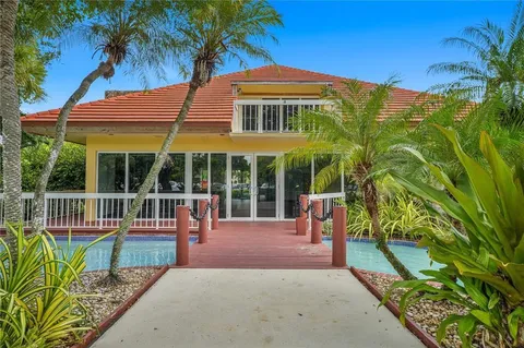8101 Camino Real Unit 316, Miami, FL MLS: F10491884