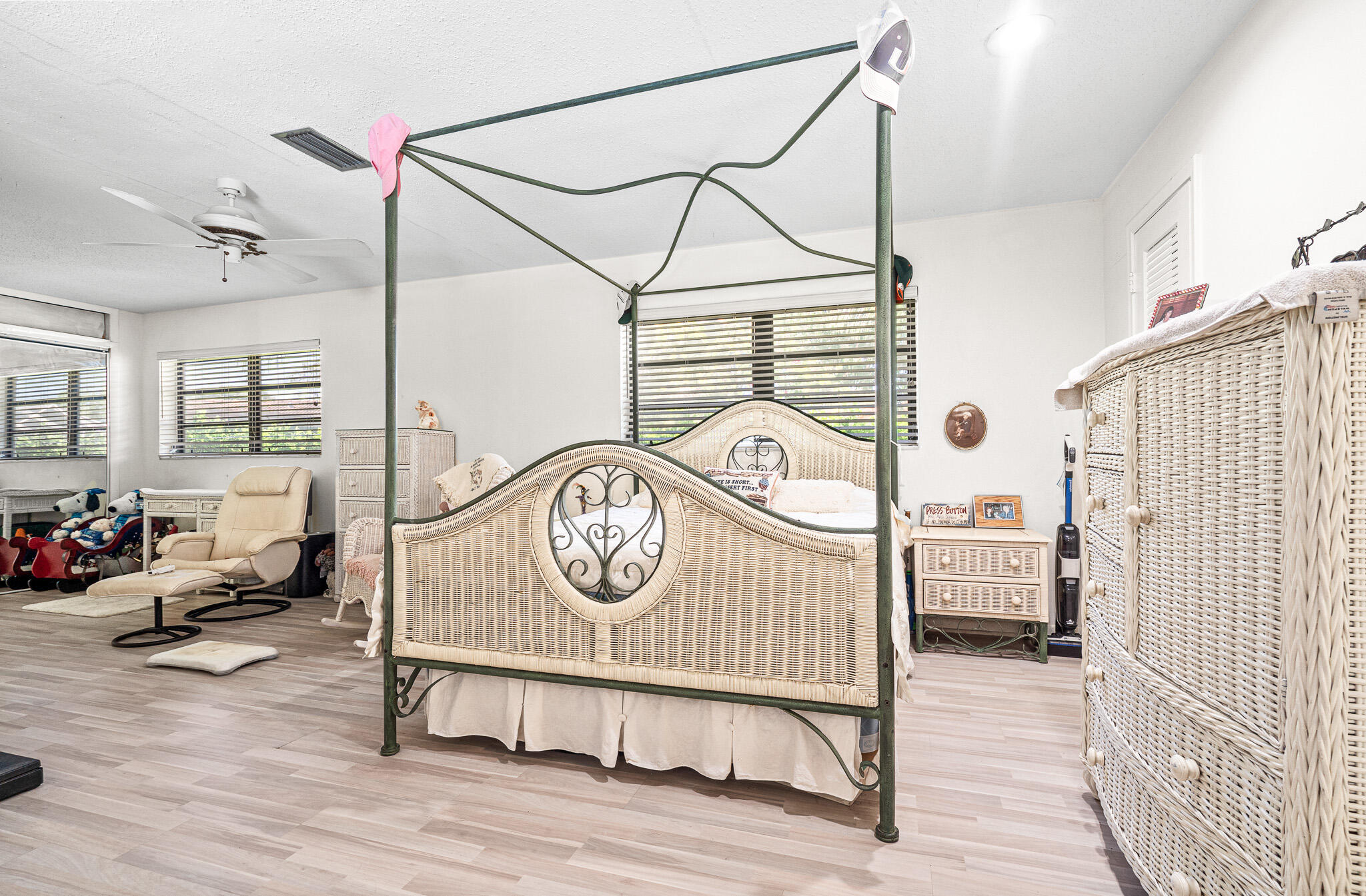 FOREST HILLS SOUTH - Residential