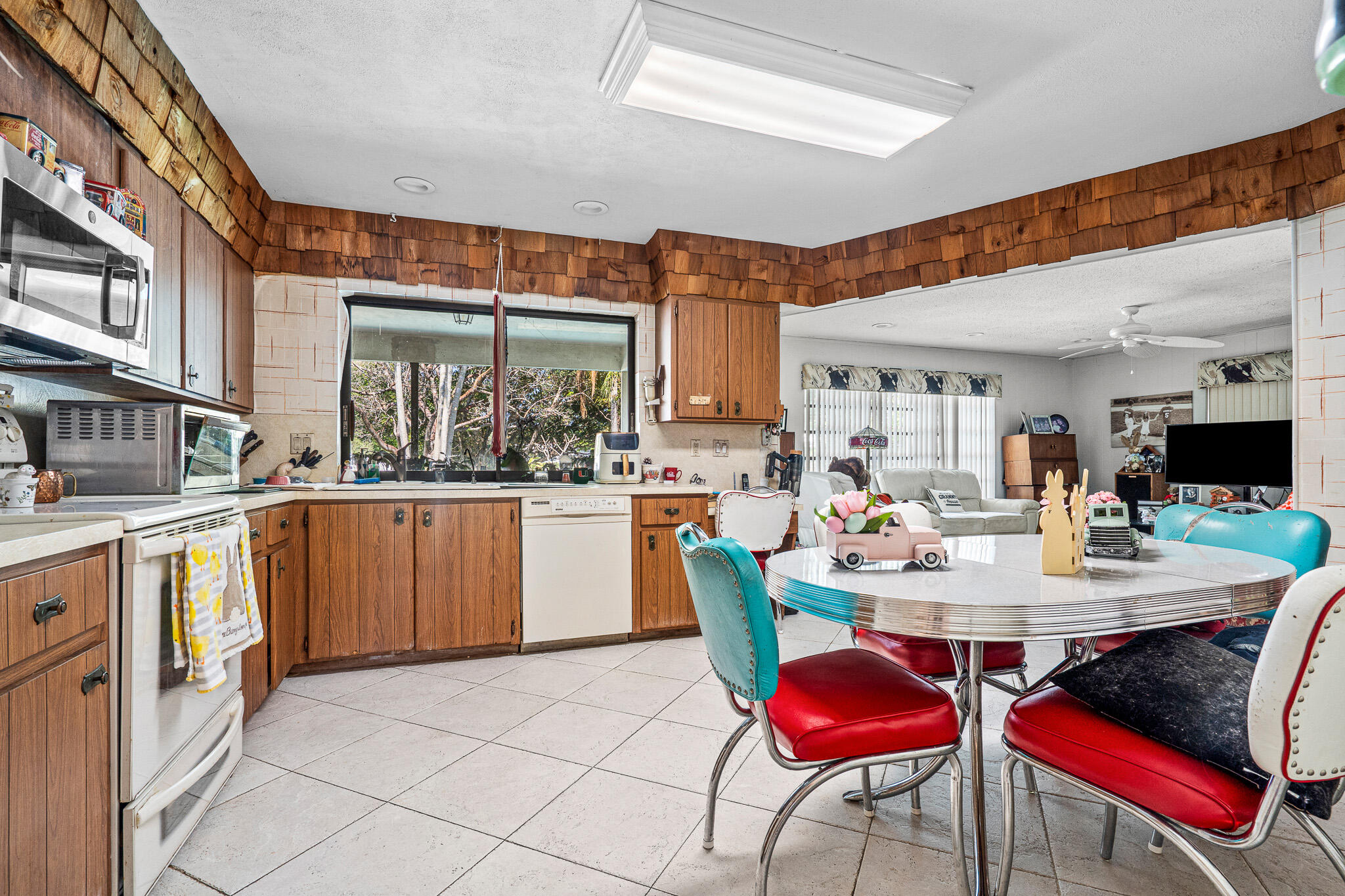 FOREST HILLS SOUTH - Residential