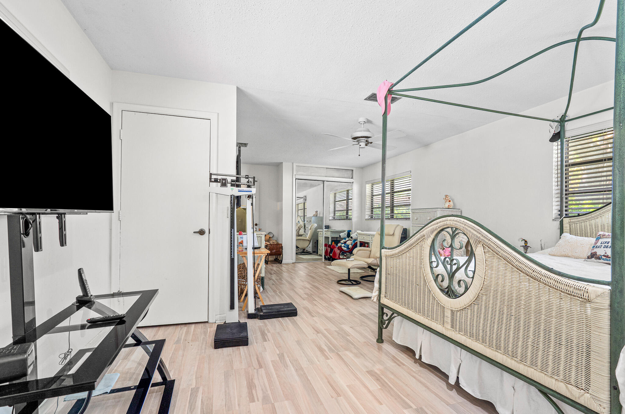 FOREST HILLS SOUTH - Residential