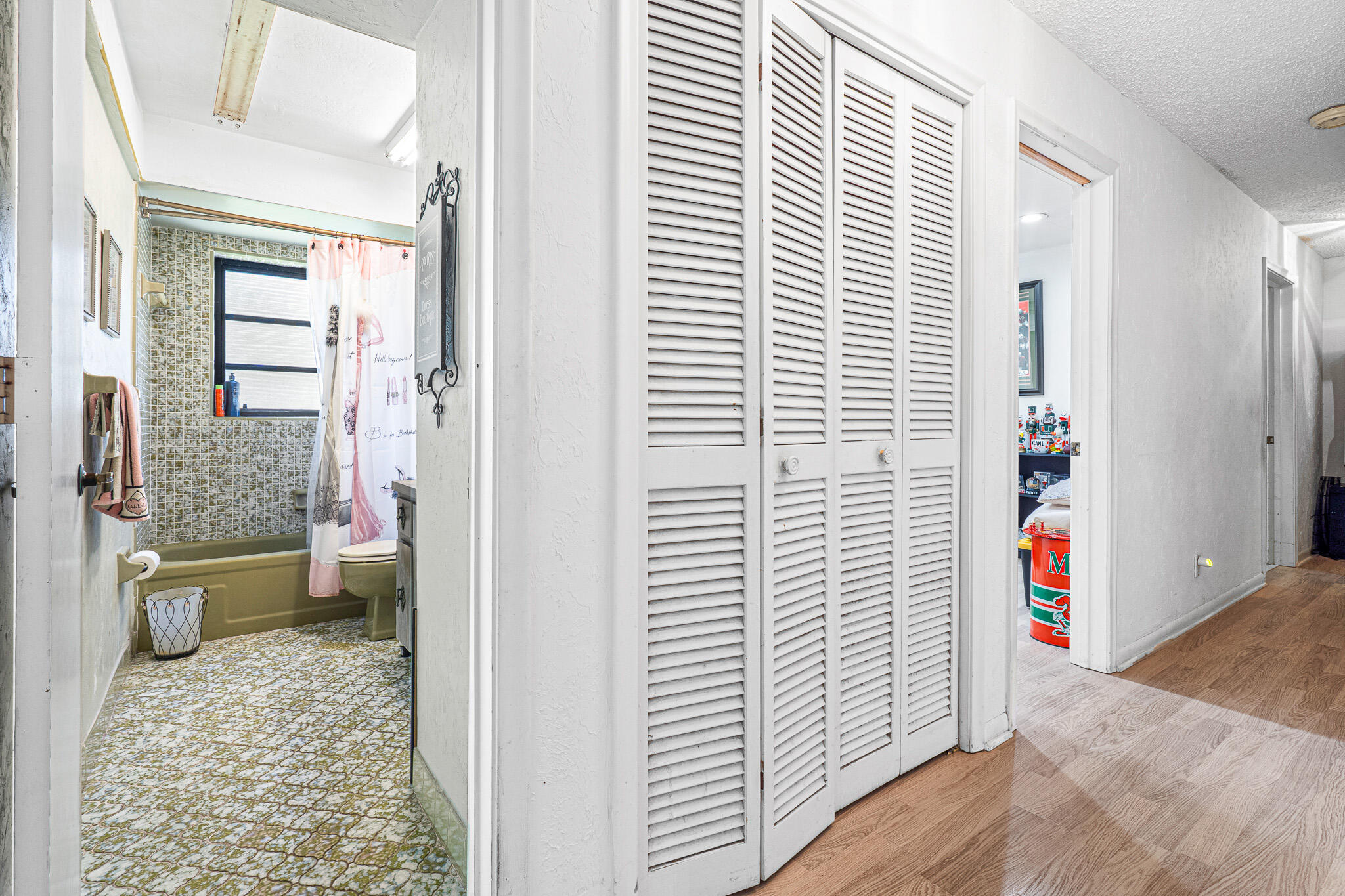 FOREST HILLS SOUTH - Residential