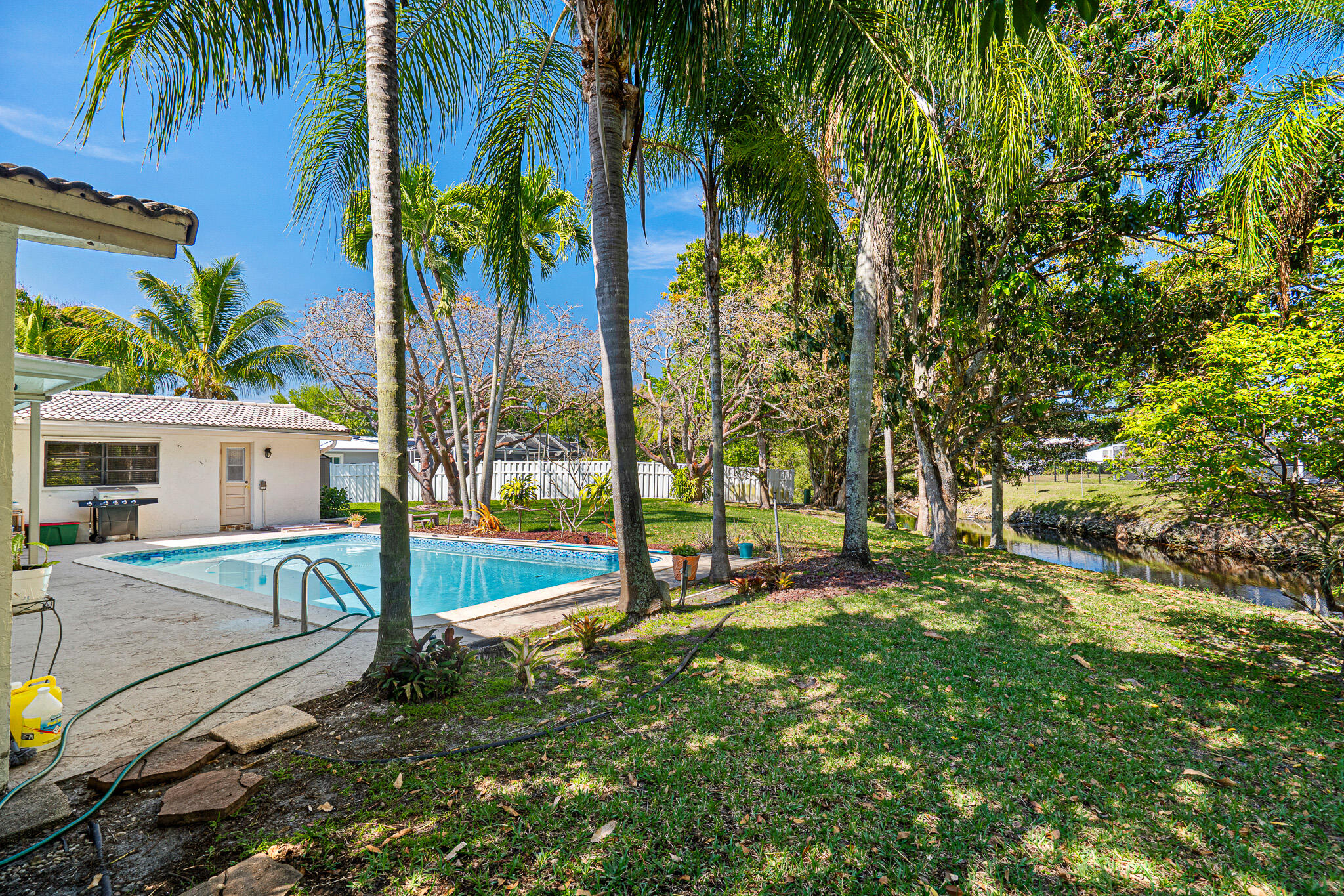 FOREST HILLS SOUTH - Residential