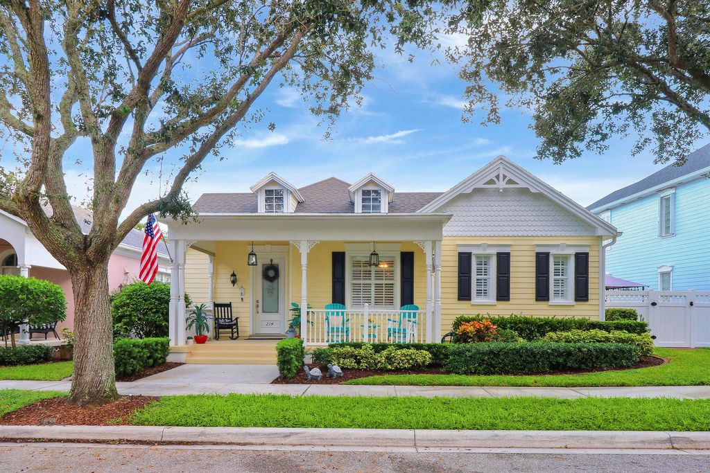 Photo of 214 Marlberry Circle, Jupiter, FL 33458 (MLS # R10920362)