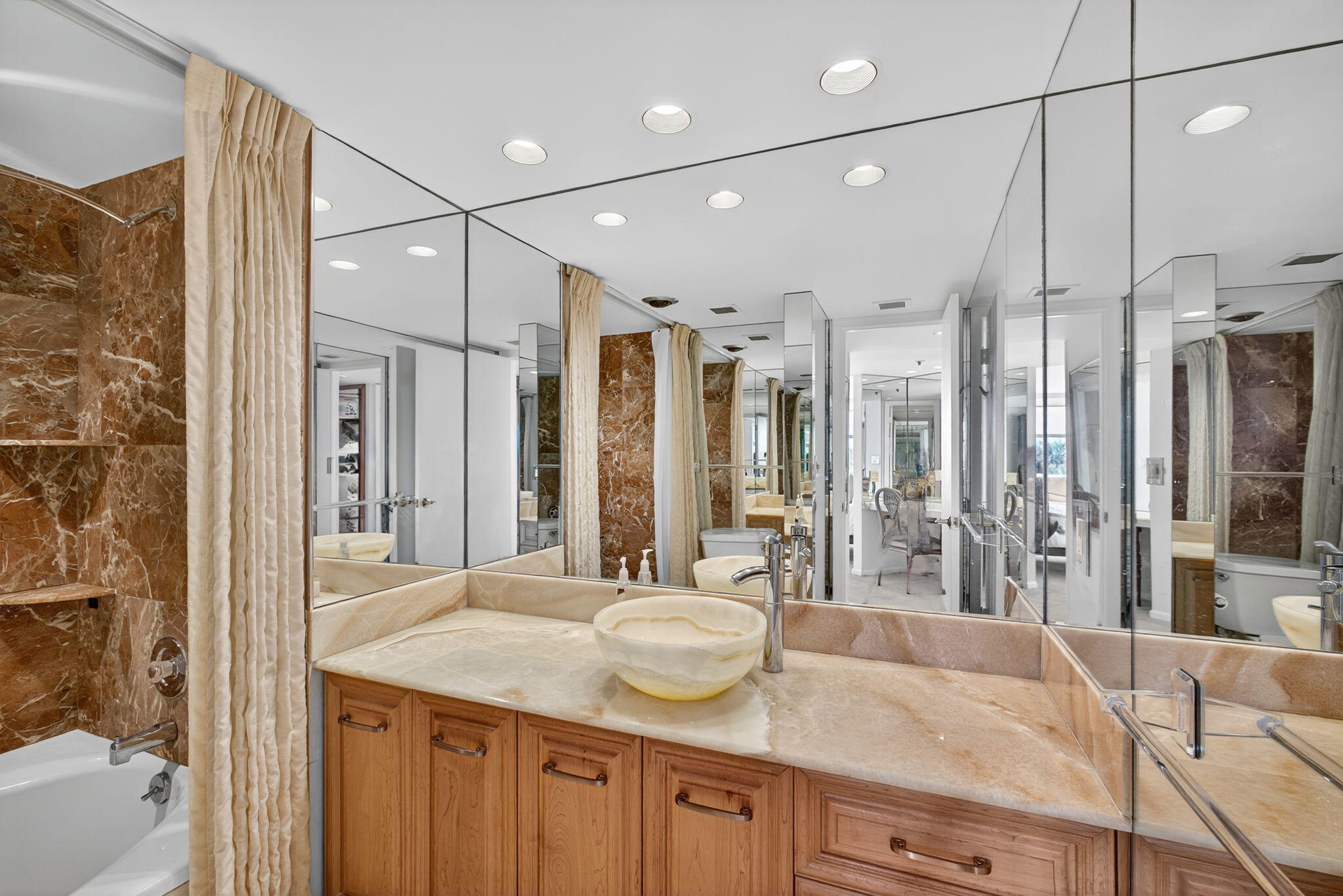 CORNICHE CONDO - Residential Lease