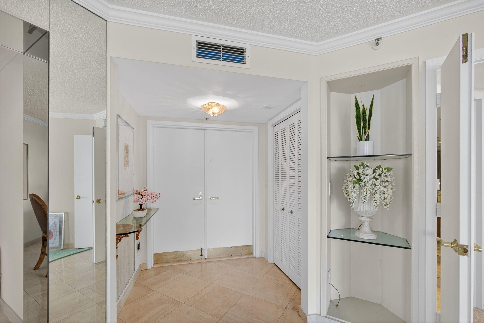 CORNICHE CONDO - Residential Lease