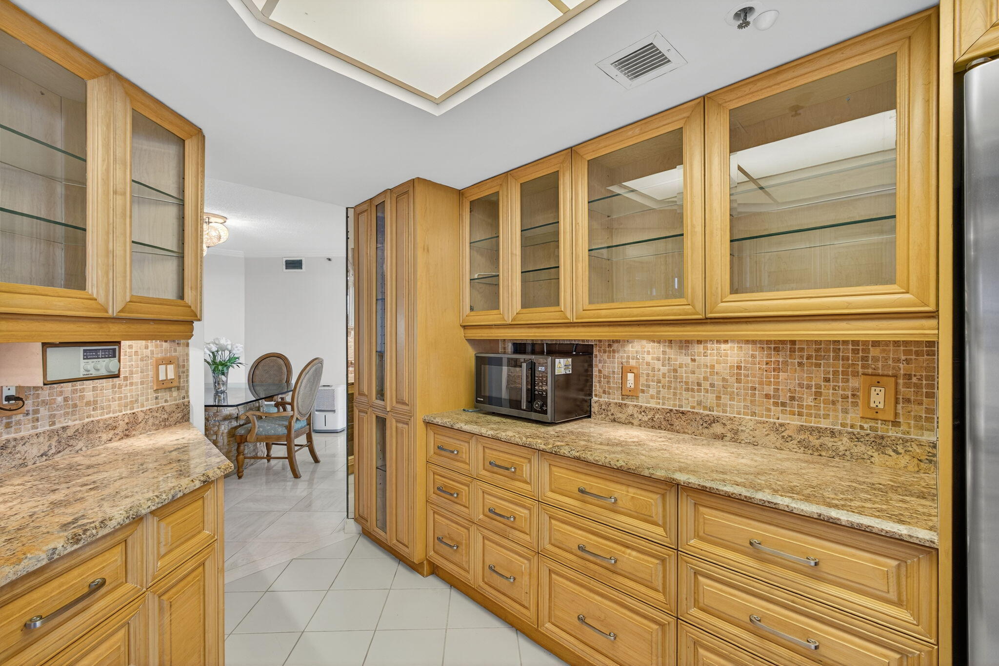 CORNICHE CONDO - Residential Lease