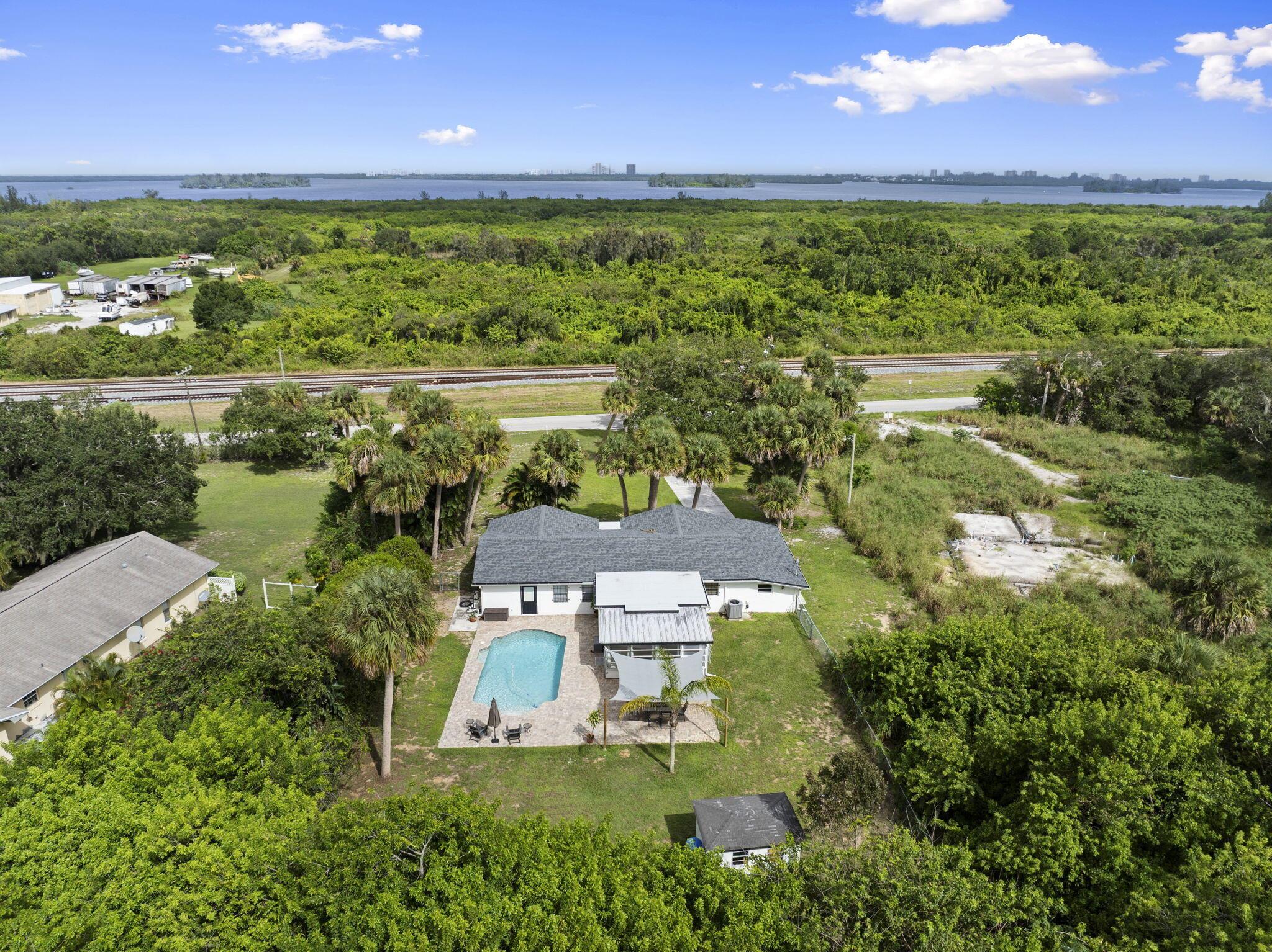 INDRIO UNIT 1 - Residential