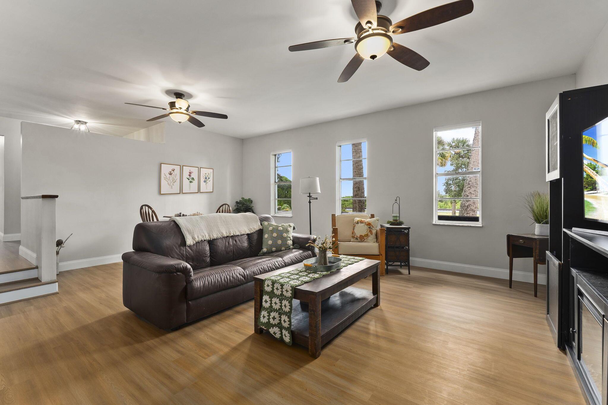 INDRIO UNIT 1 - Residential