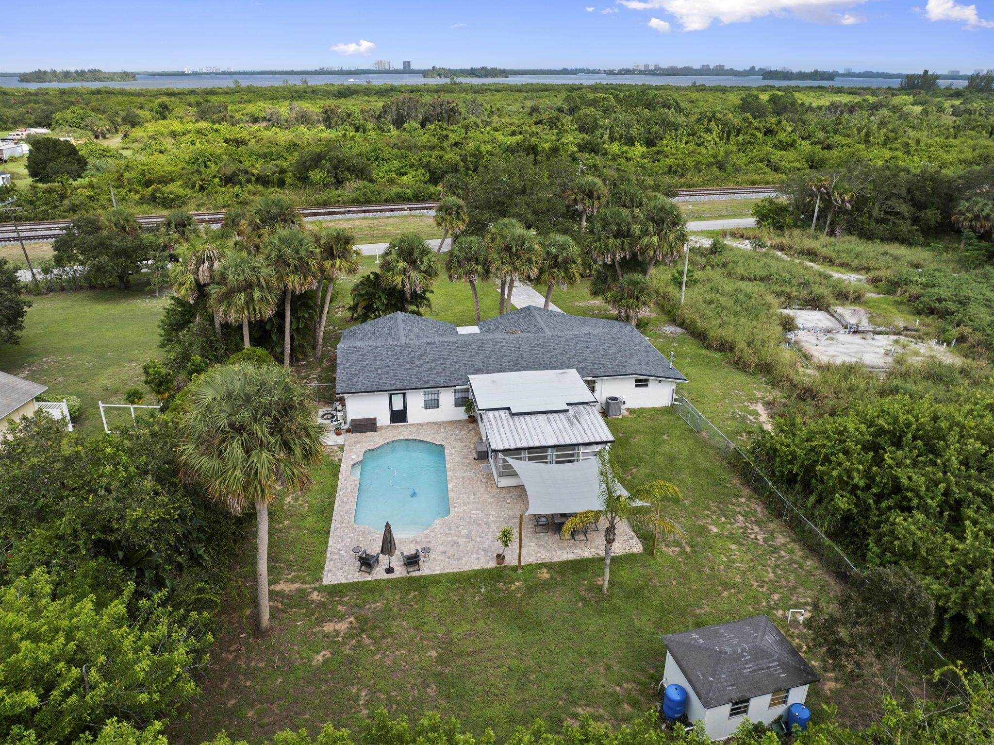 INDRIO UNIT 1 - Residential