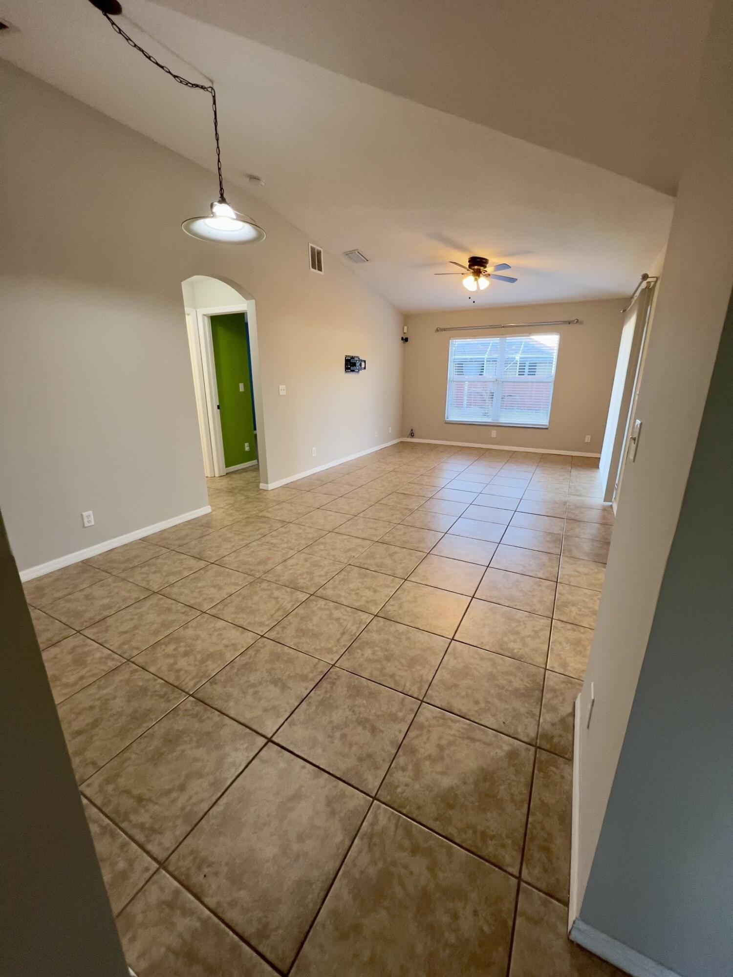 PORT ST LUCIE SECTION 21 - Residential Lease