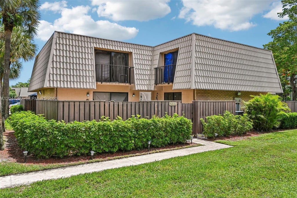 Photo of 5016 50th Way, West Palm Beach, FL 33409 (MLS # A12044292)