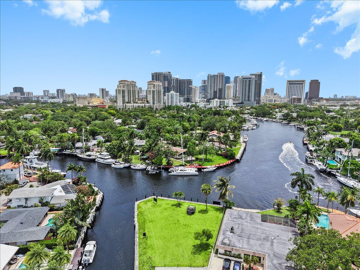 522 SW 9th Terrace, Fort Lauderdale FL 33312