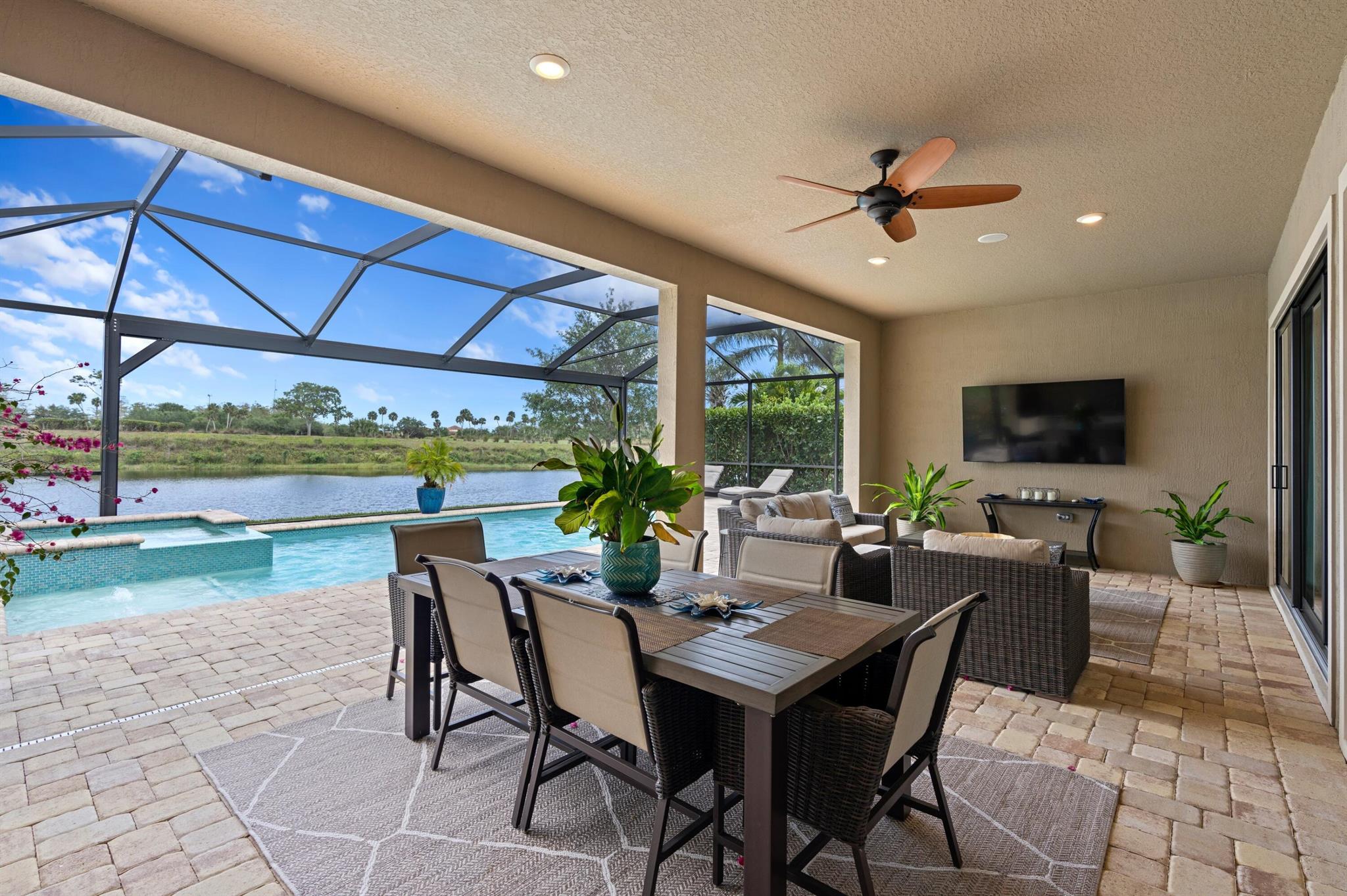 SONOMA ISLES - Residential