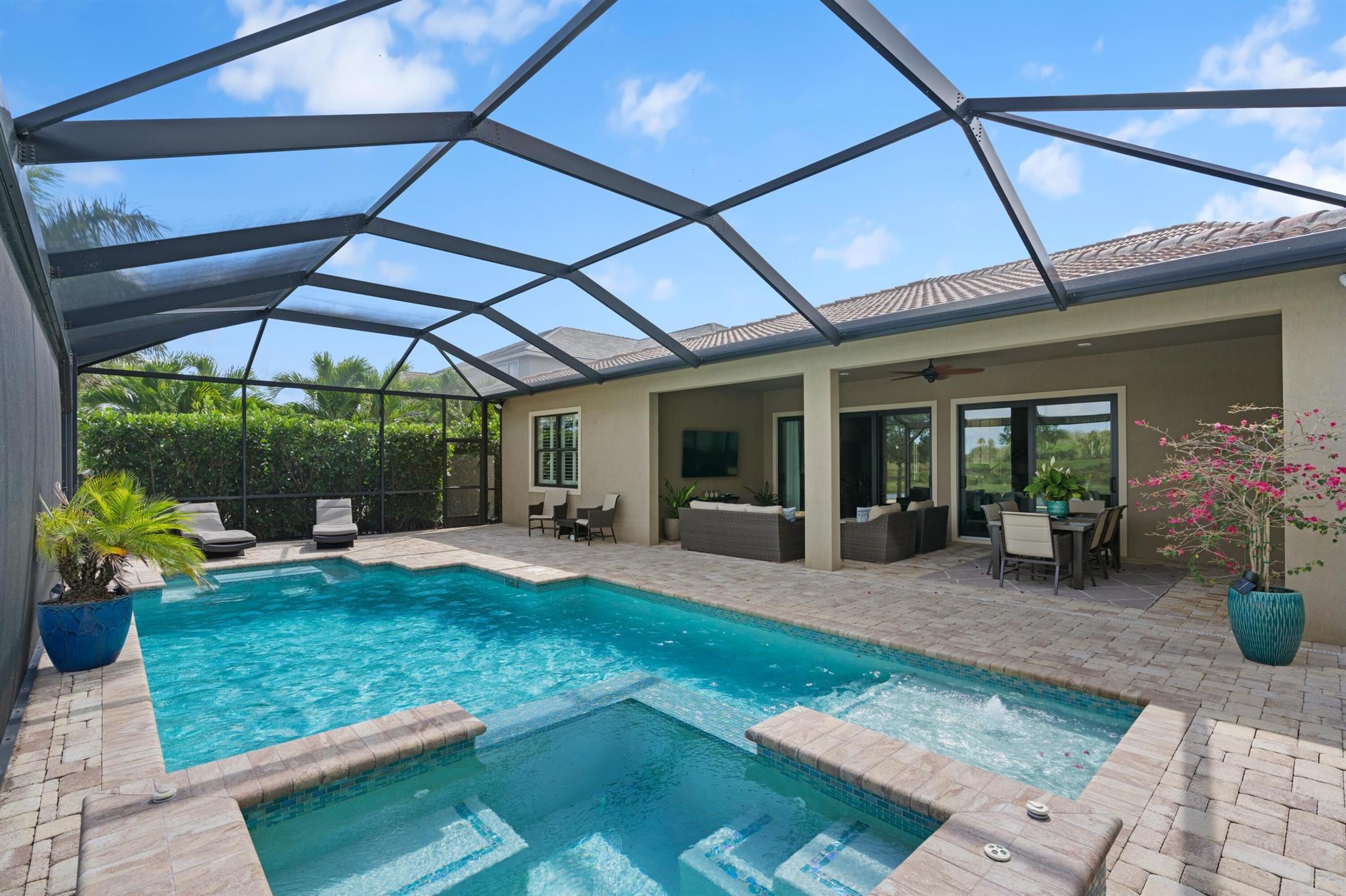 SONOMA ISLES - Residential