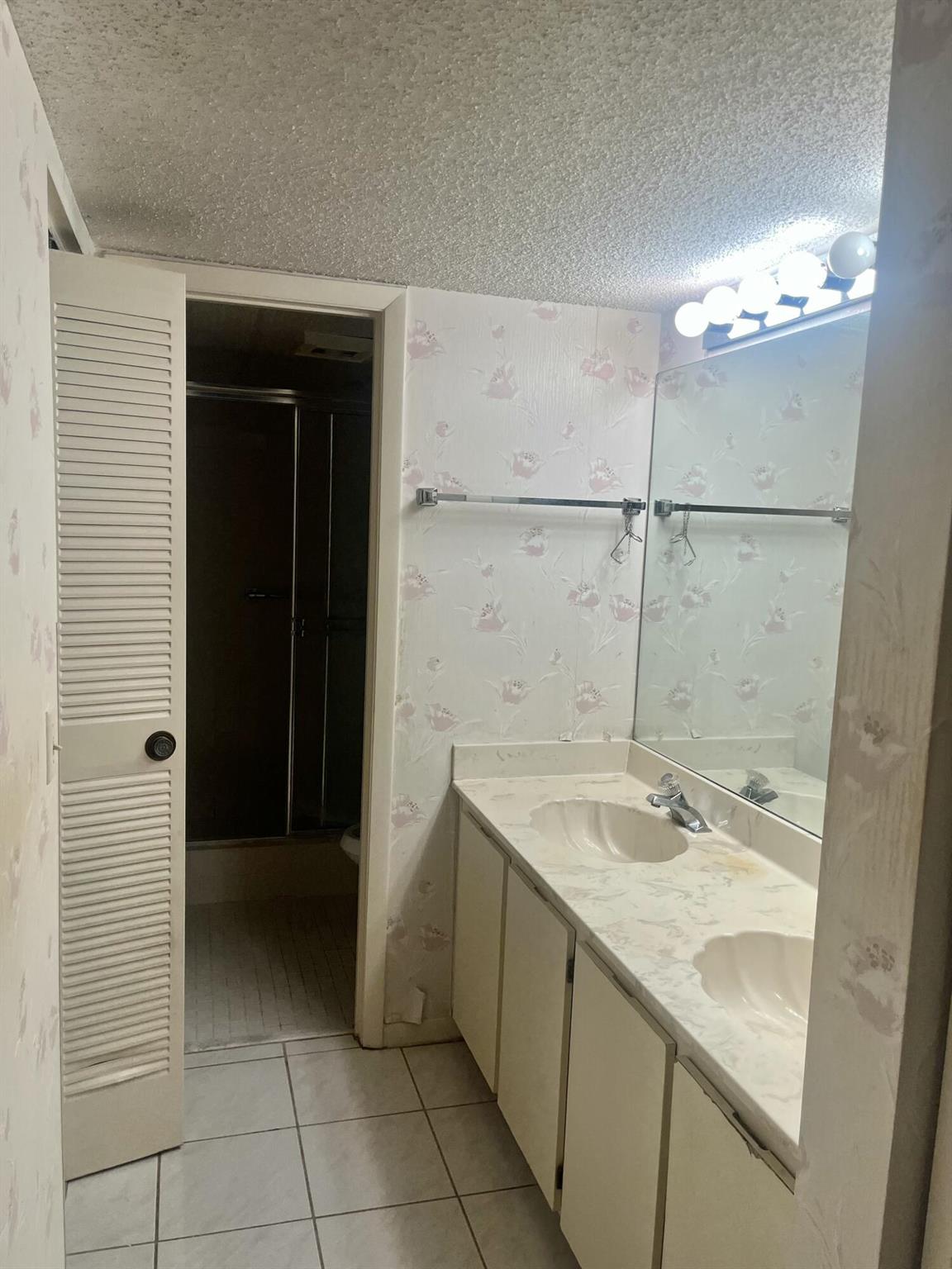 3529 Englewood Drive 313