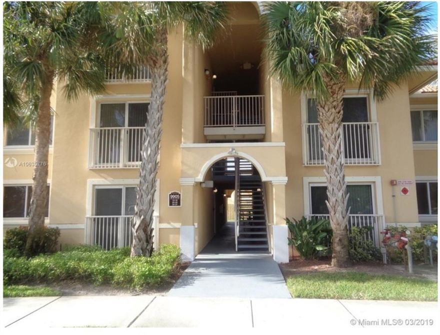 nice condo for sale. 1 bedrooms and 1 bathroom located on 2 floor. unit currently tenant occupied on Month to month. washer and dryer inside the unit. buyer must sign the firsta addendum