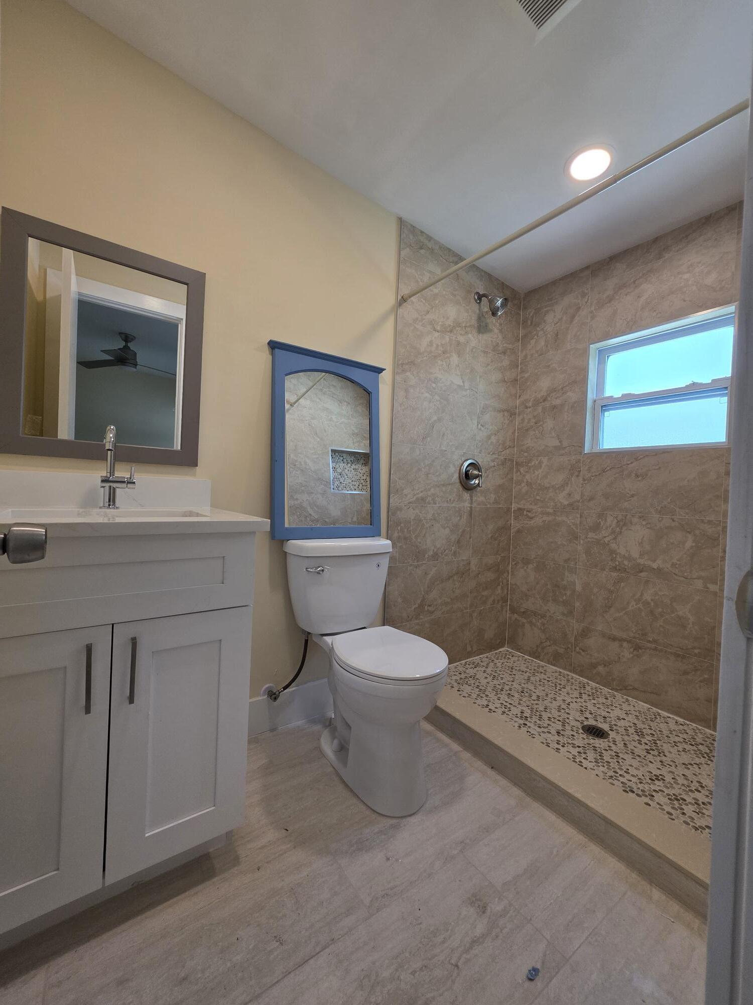 LAKE WORTH TOWN OF - Residential Lease