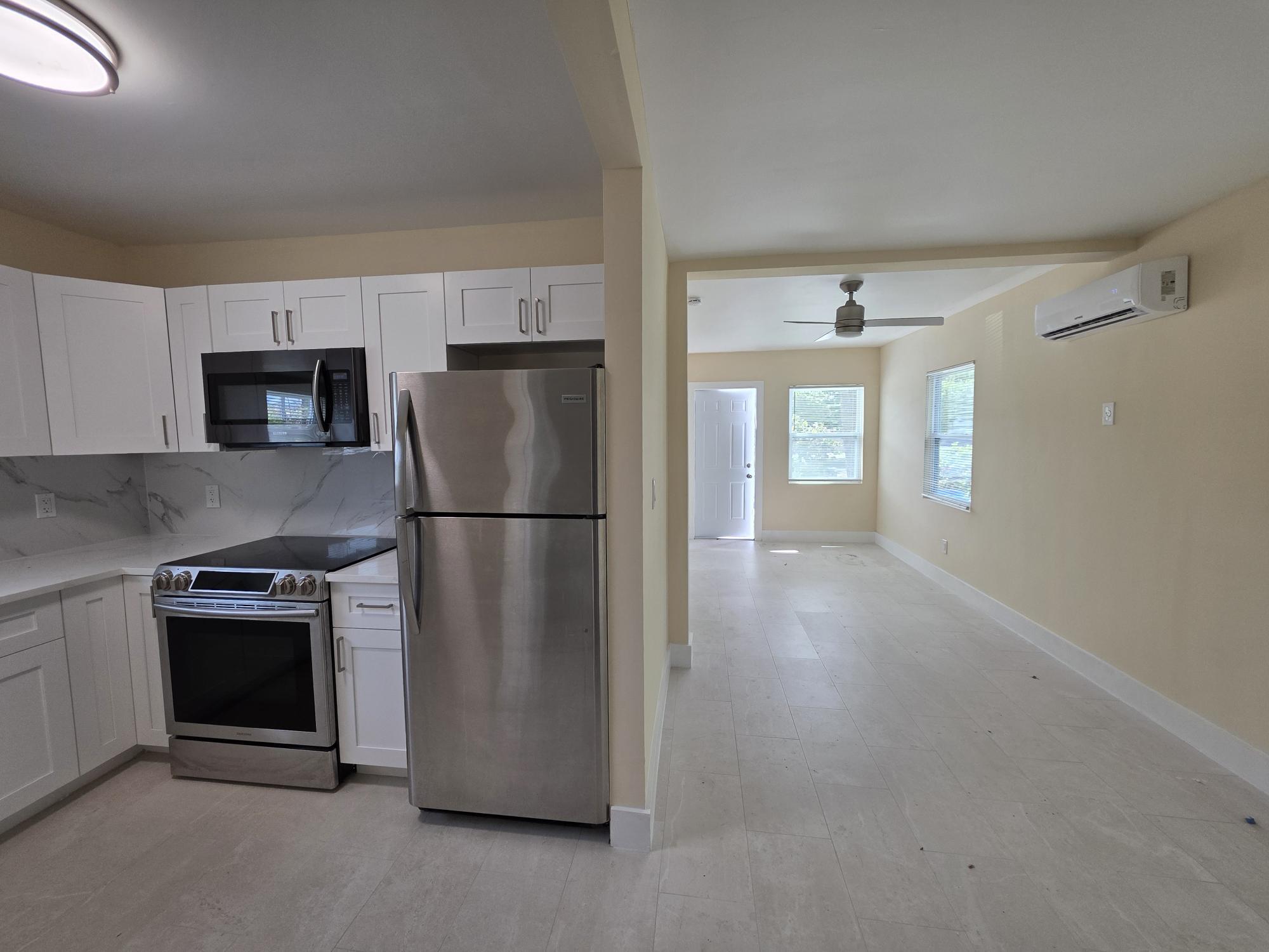 LAKE WORTH TOWN OF - Residential Lease