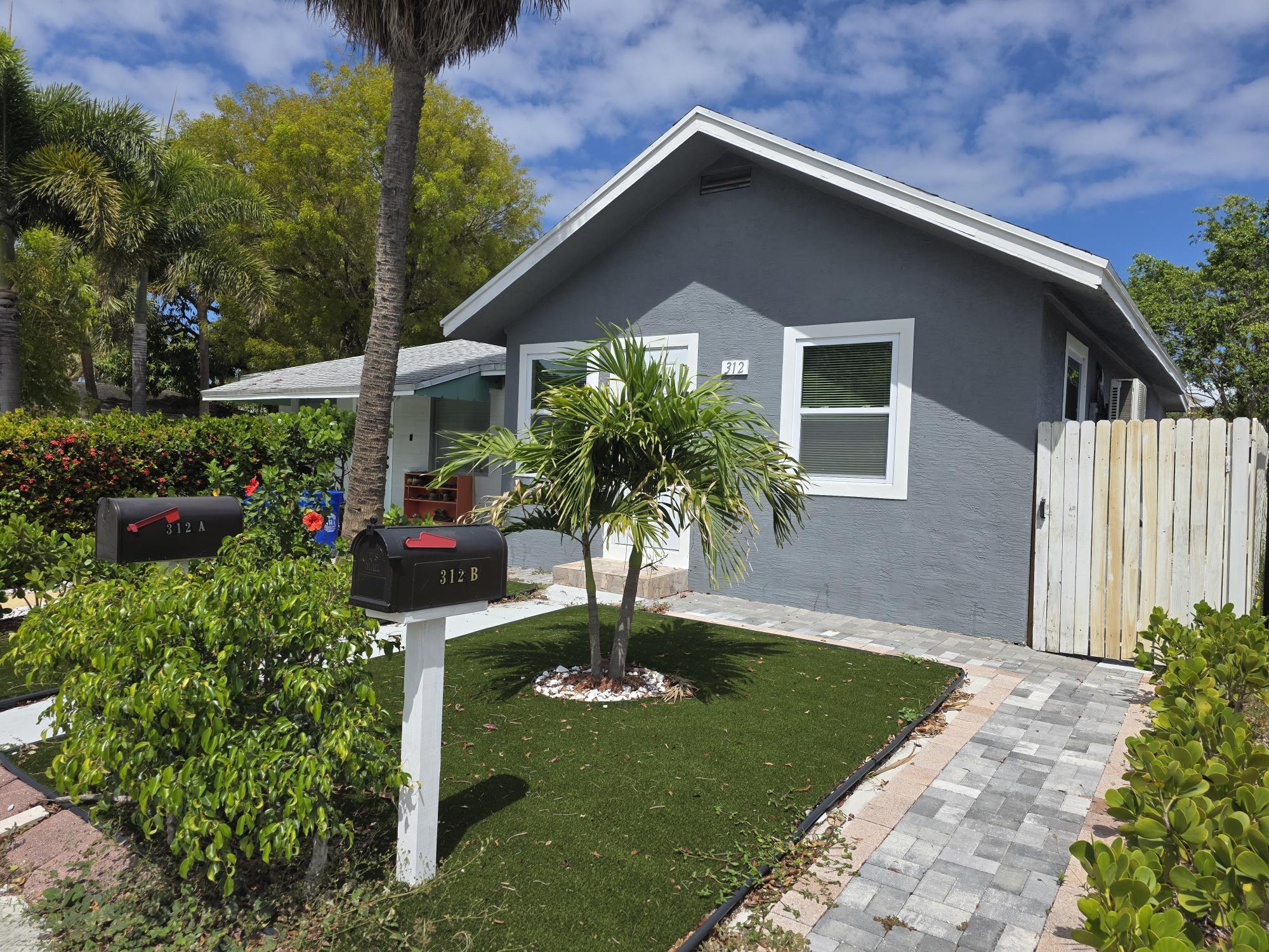 LAKE WORTH TOWN OF - Residential Lease