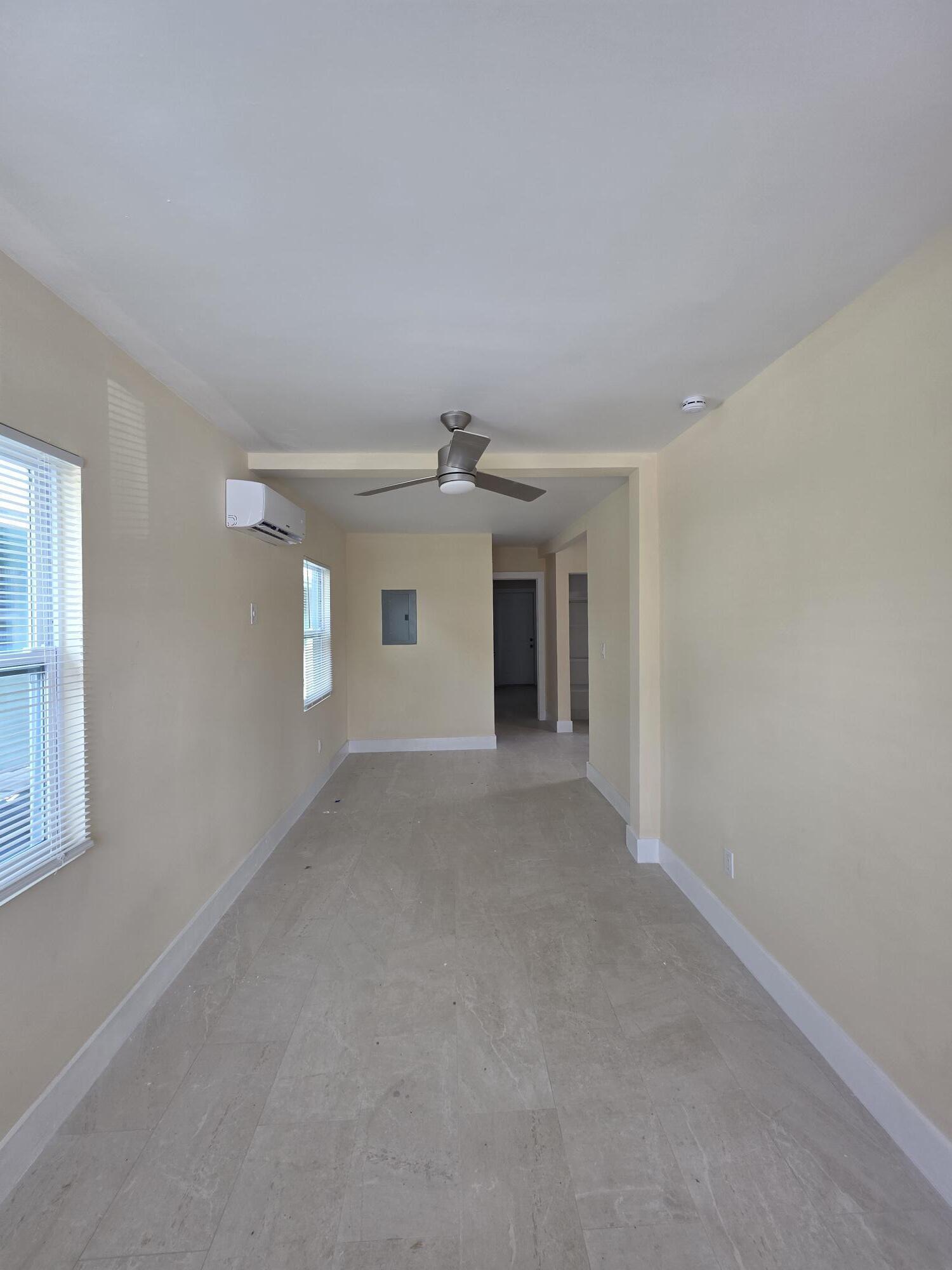 LAKE WORTH TOWN OF - Residential Lease