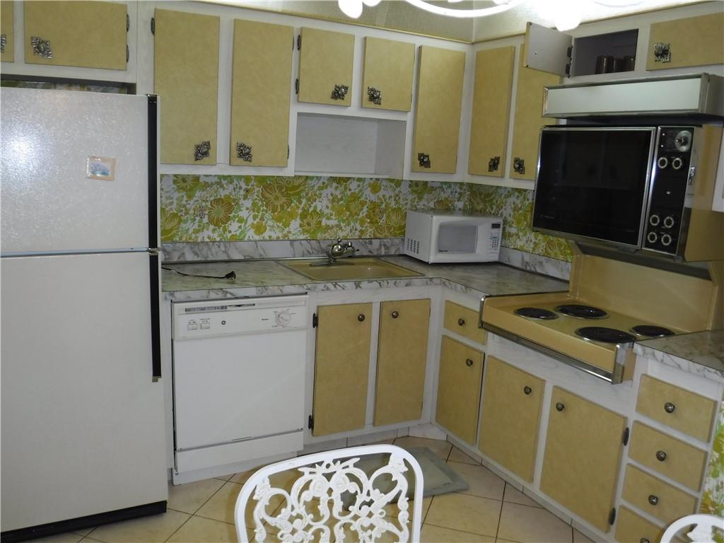 CASTLE GARDENS - Residential