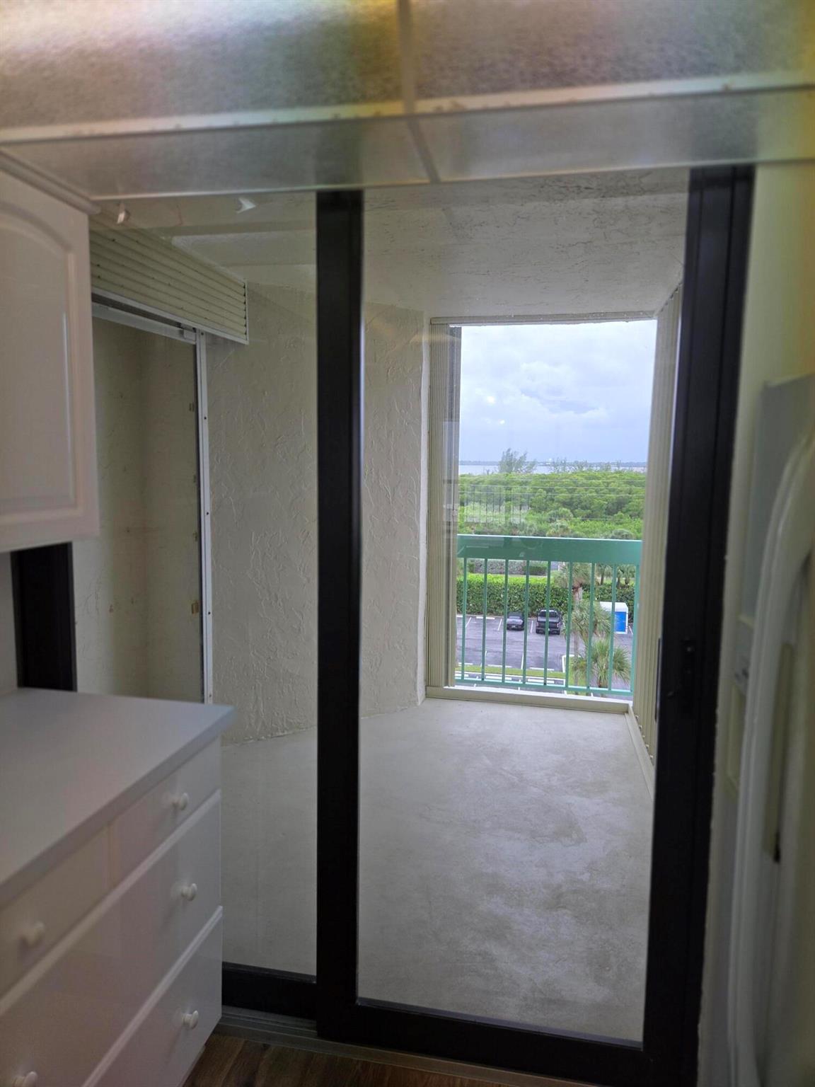 OCEANA OCEANFRONT CONDOMI - Residential Lease