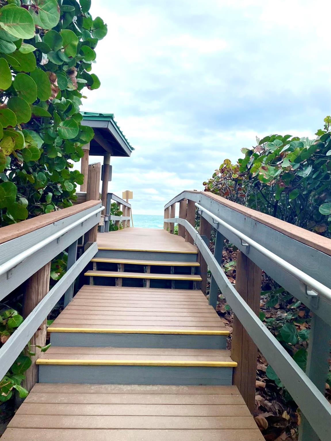 OCEANA OCEANFRONT CONDOMI - Residential Lease