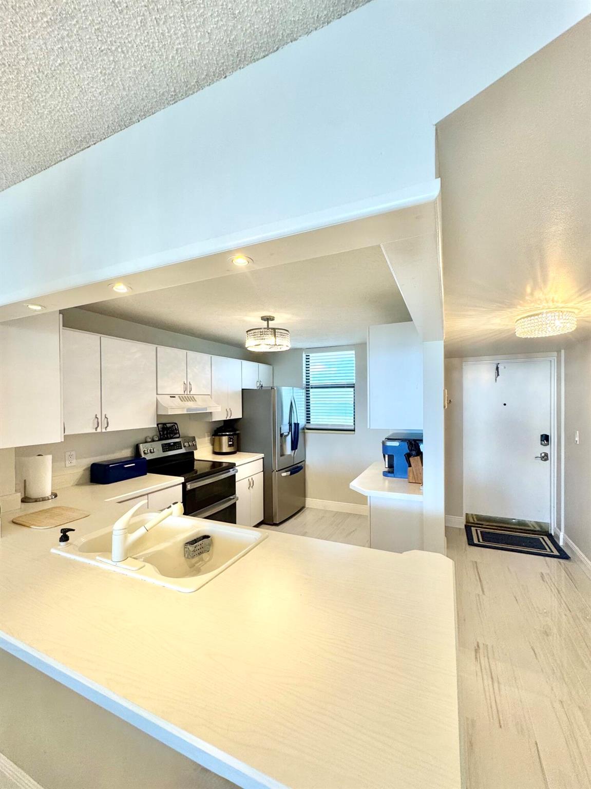 OCEANA OCEANFRONT CONDOMI - Residential Lease