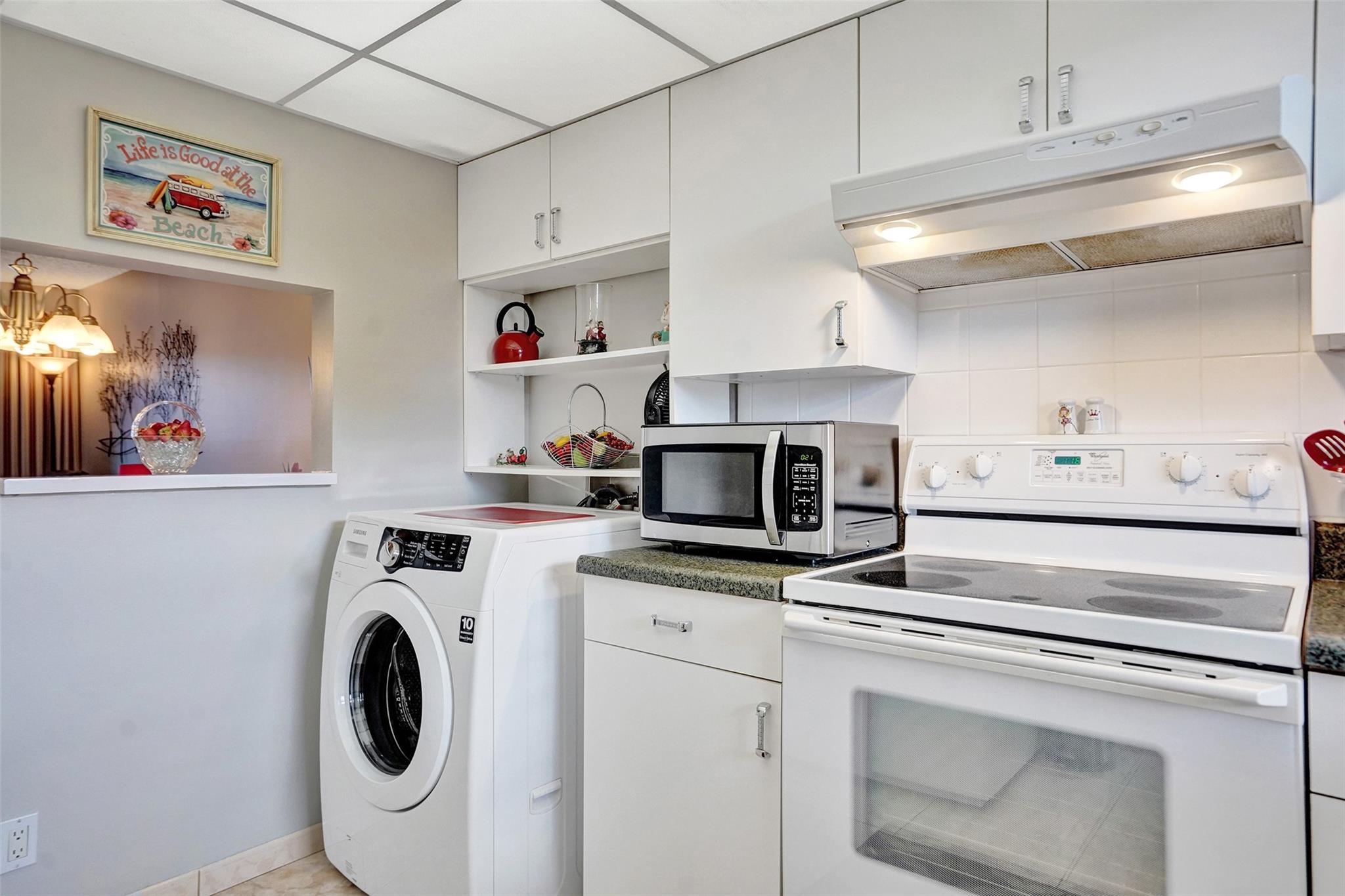 Sunrise Lakes ph 4 - Residential