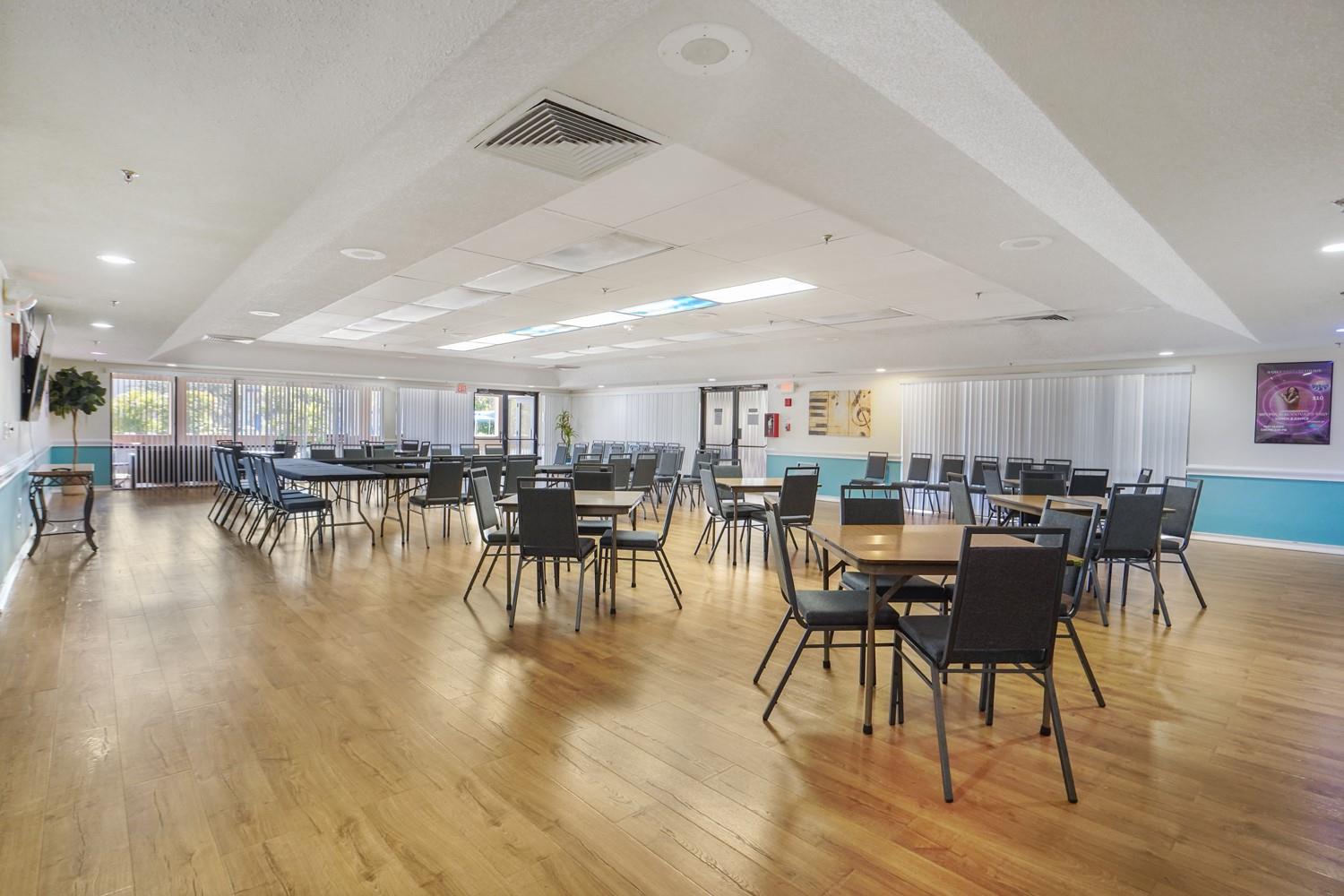 Sunrise Lakes ph 4 - Residential