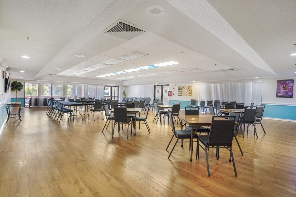 Sunrise Lakes ph 4 - Residential