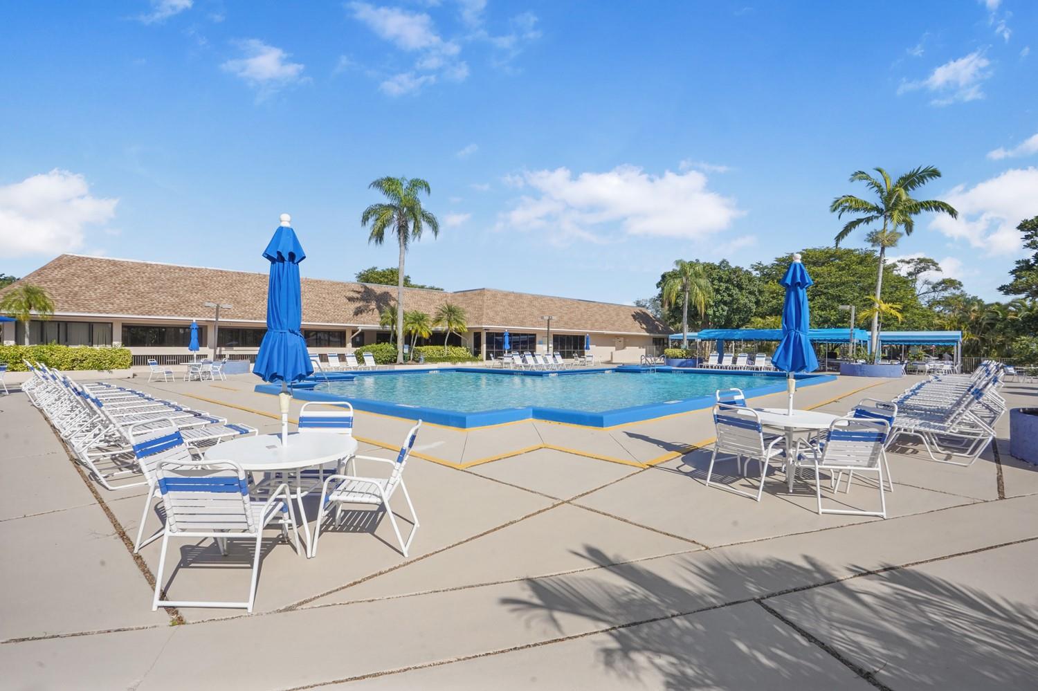 Sunrise Lakes ph 4 - Residential