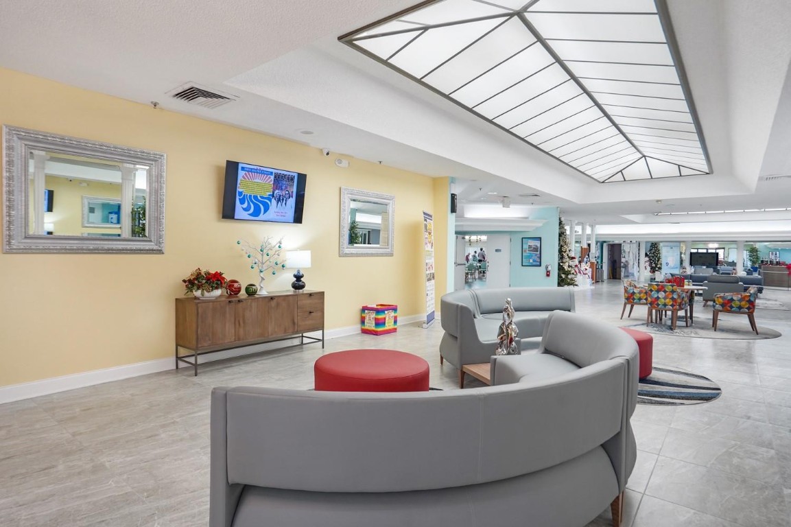 Sunrise Lakes ph 4 - Residential