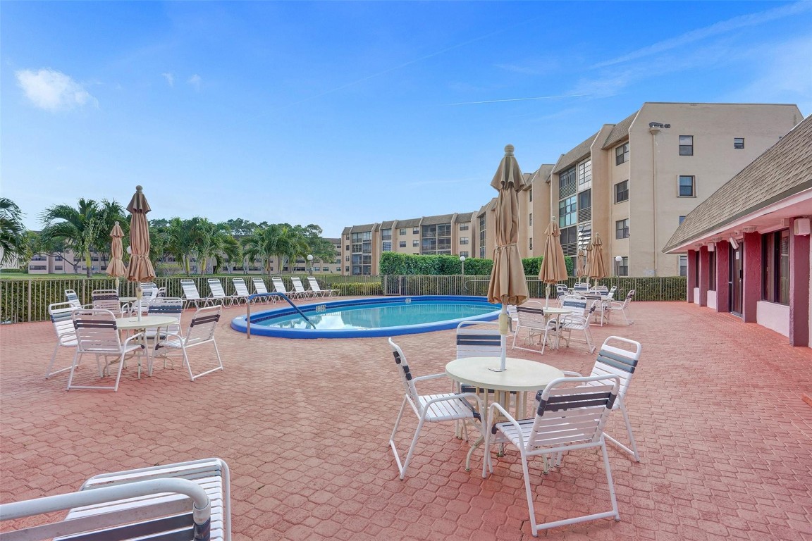 Sunrise Lakes ph 4 - Residential