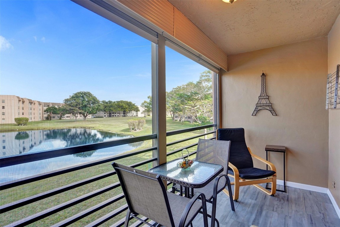 Sunrise Lakes ph 4 - Residential