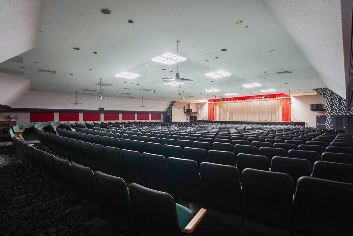 Sunrise Lakes ph 4 - Residential