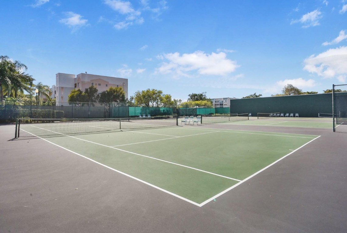 Sunrise Lakes ph 4 - Residential