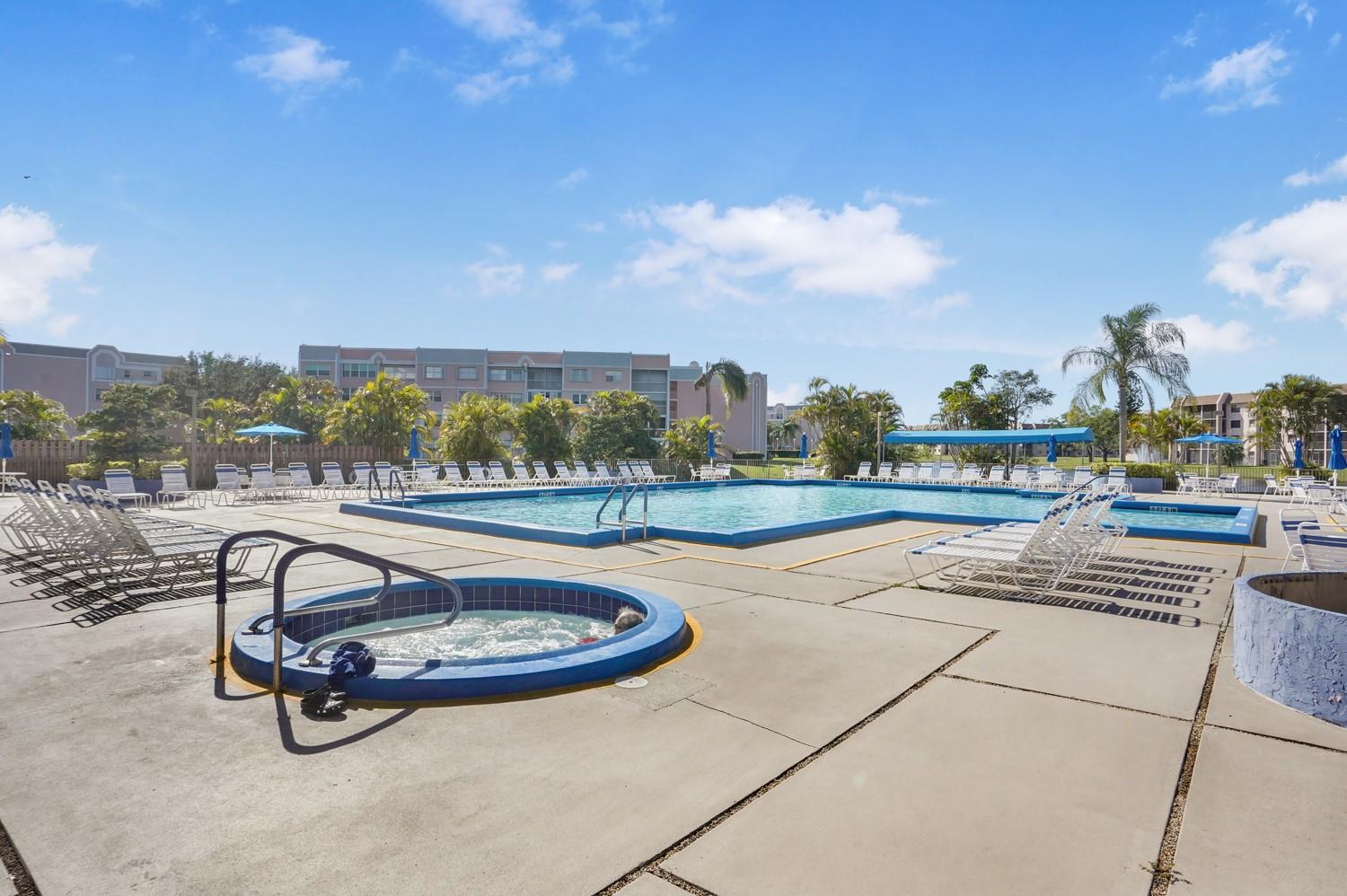 Sunrise Lakes ph 4 - Residential