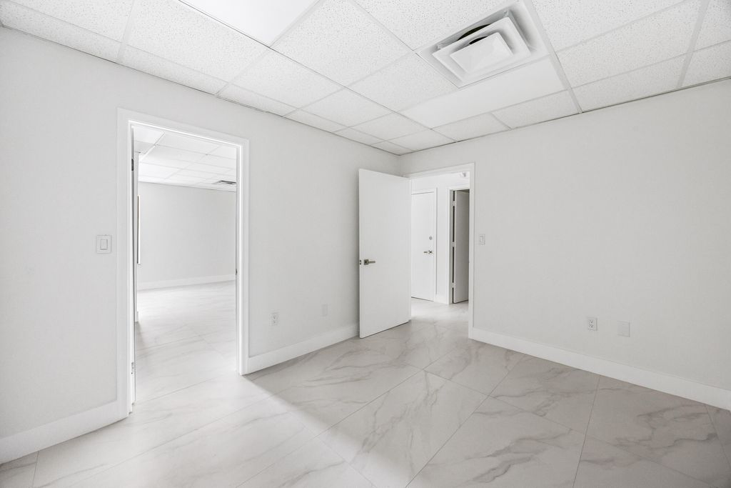 Photo of 150 NW 70th Avenue #07, Plantation, FL 33317 (MLS # B26003840)