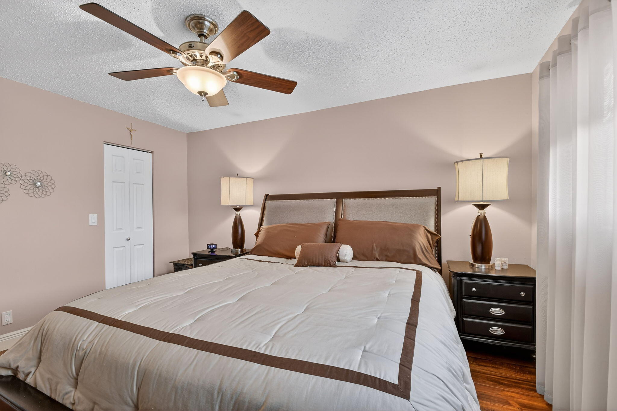 Lakeside Village - Residential