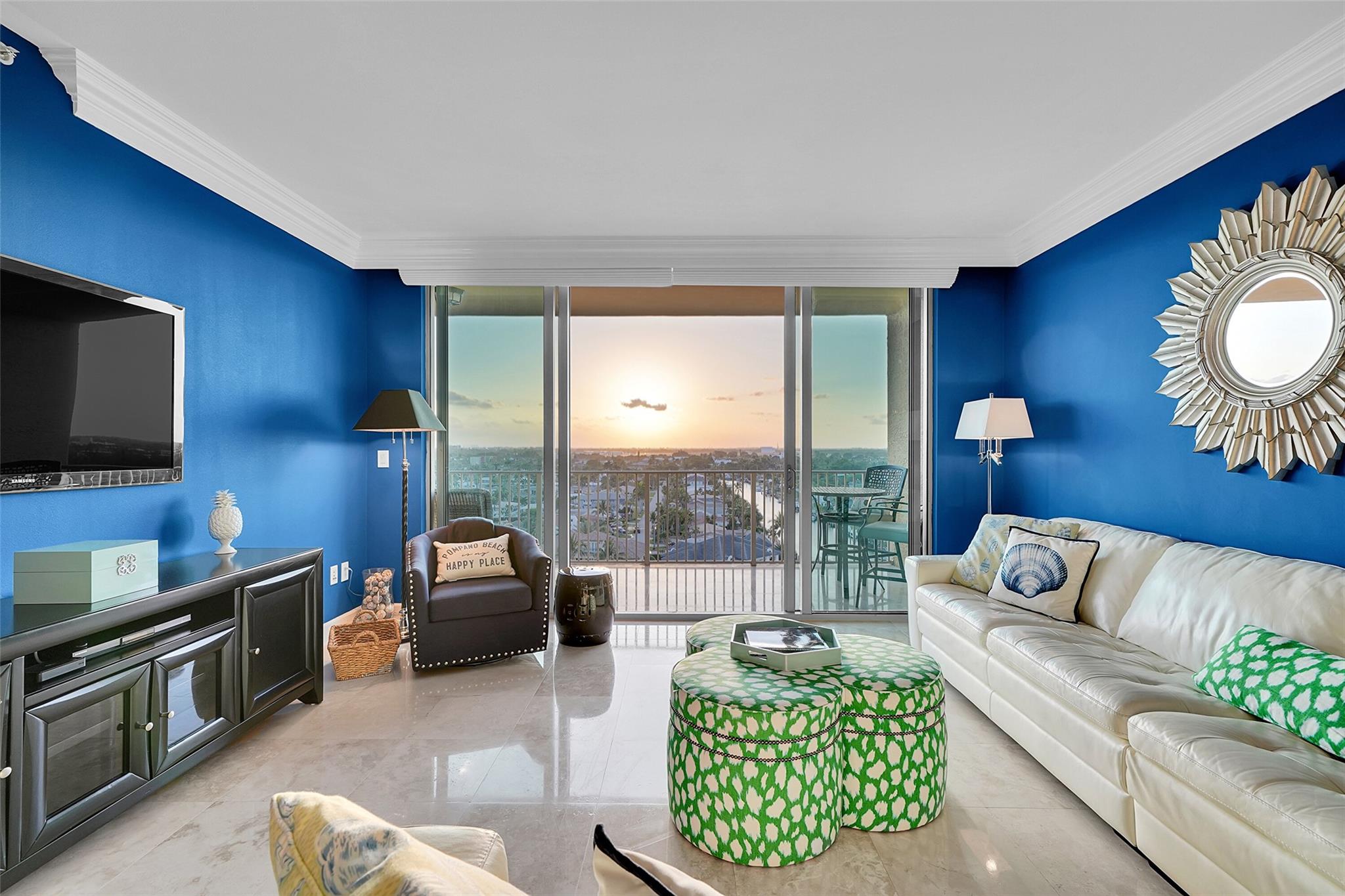 821 N Riverside Dr PH2
