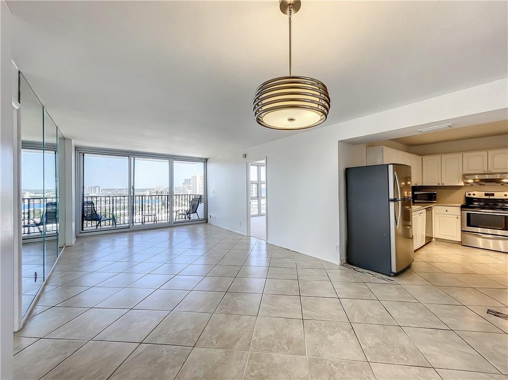531 N Ocean Boulevard 1207