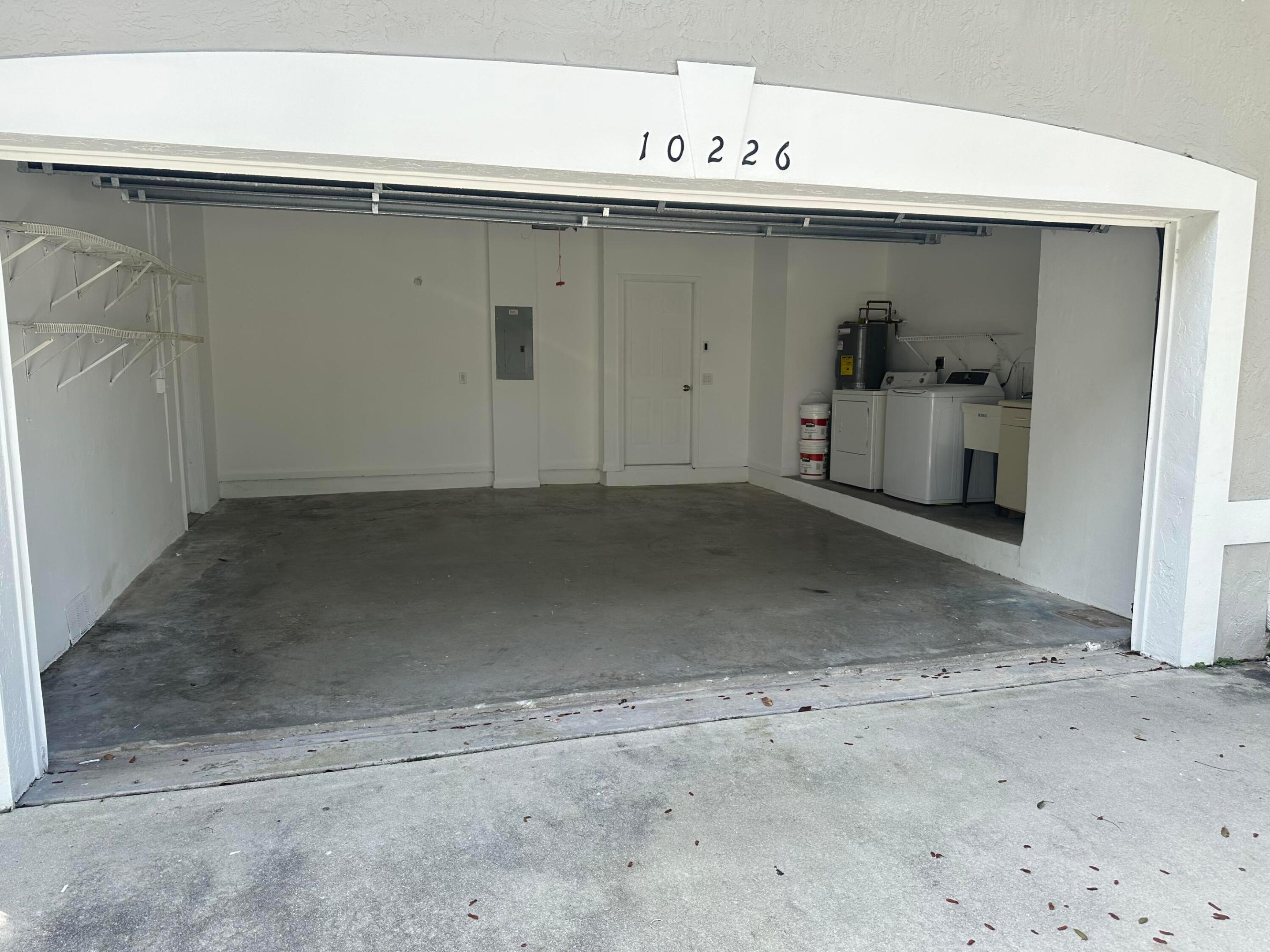 STIRLING PALM ESTATES - Residential