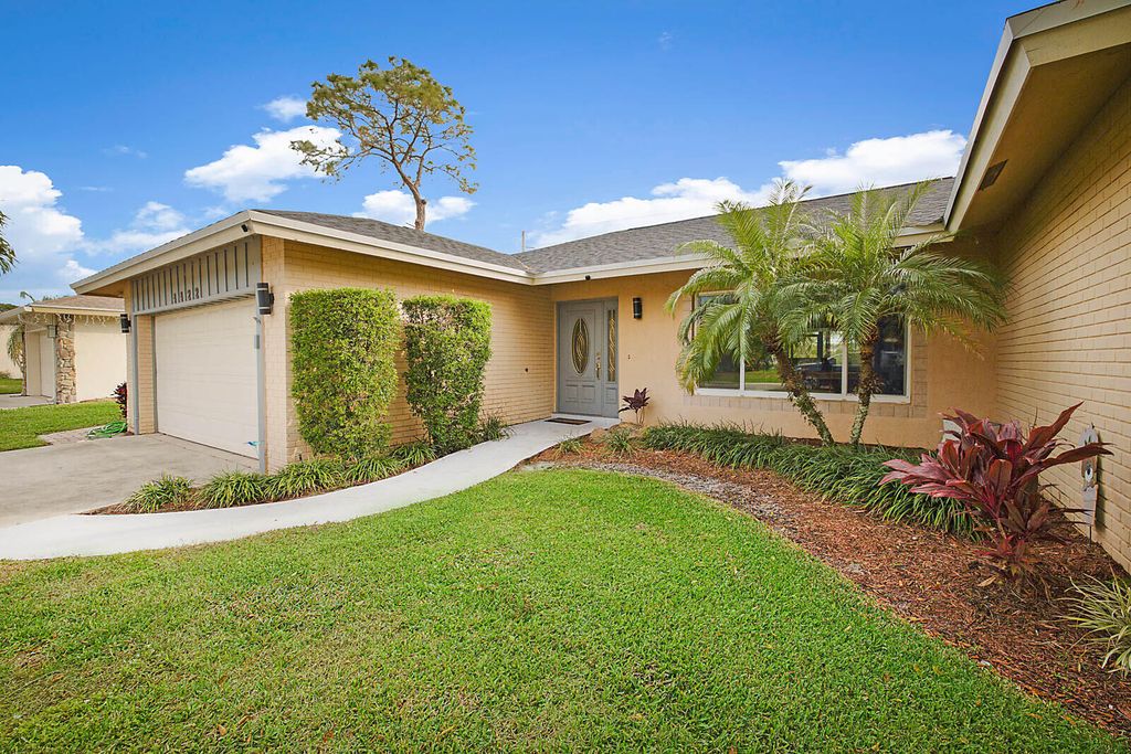 Photo of 4422 Brandywine Drive, Boca Raton, FL 33487 (MLS # B26022855)