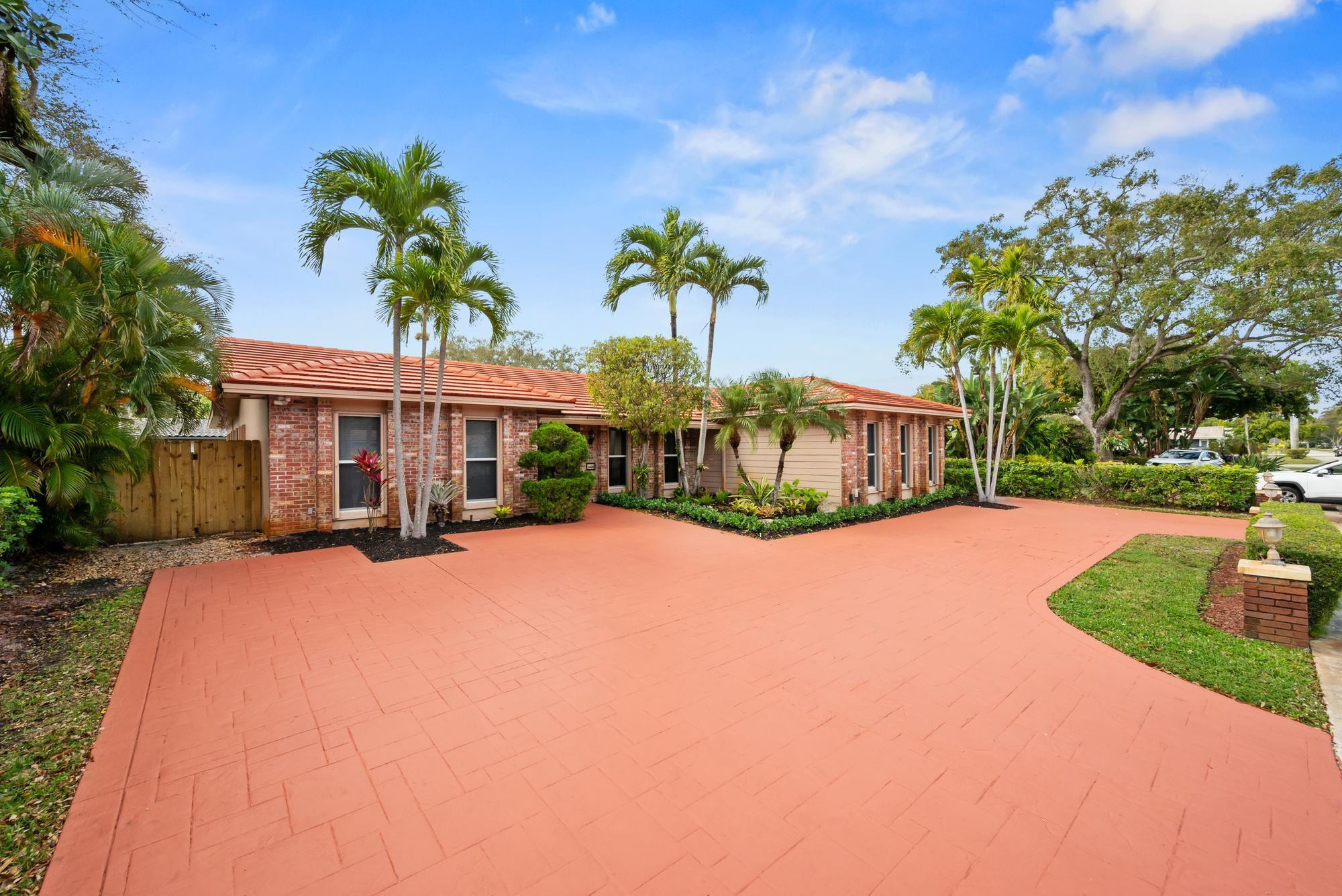 EMERALD HILLS - Residential