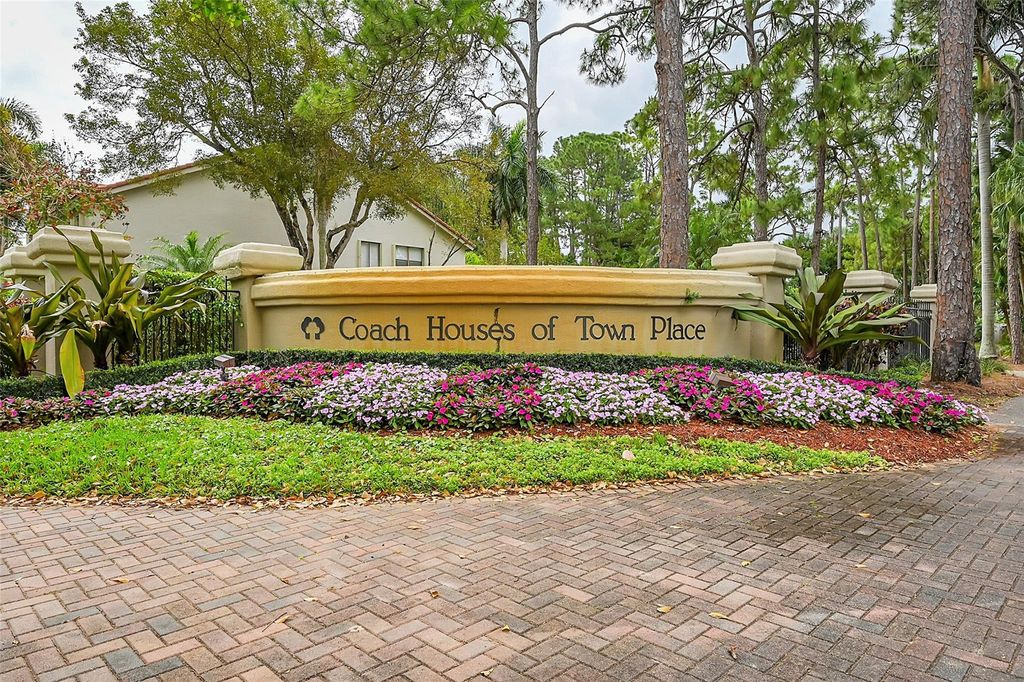 Photo of 5790 Coach House Circle #H, Boca Raton, FL 33486 (MLS # F10431295)